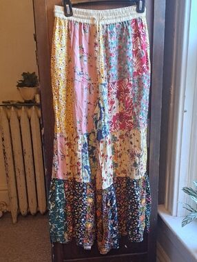 Young Threads Size Small Boho Patchwork Floral  Wide Leg Cropped Tiered Pants